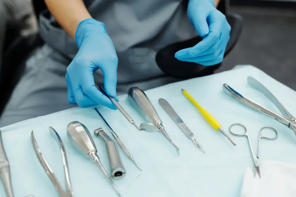 pexels-cedric-fauntleroy-4269503-2048x1366 | London Dental Institute oral surgery instruments